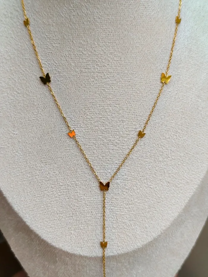 Pendentif doré en Y avec papillons - photo numéro 4