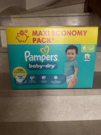 Couches pampers taille 6 babydry