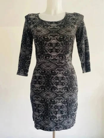 Robe femme midi noir et blanc 36/38 neuve AJC