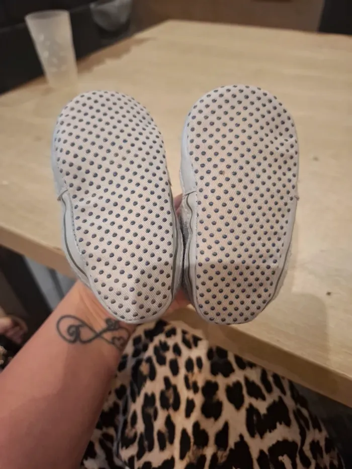 Chaussure bébé 👟 - photo numéro 2