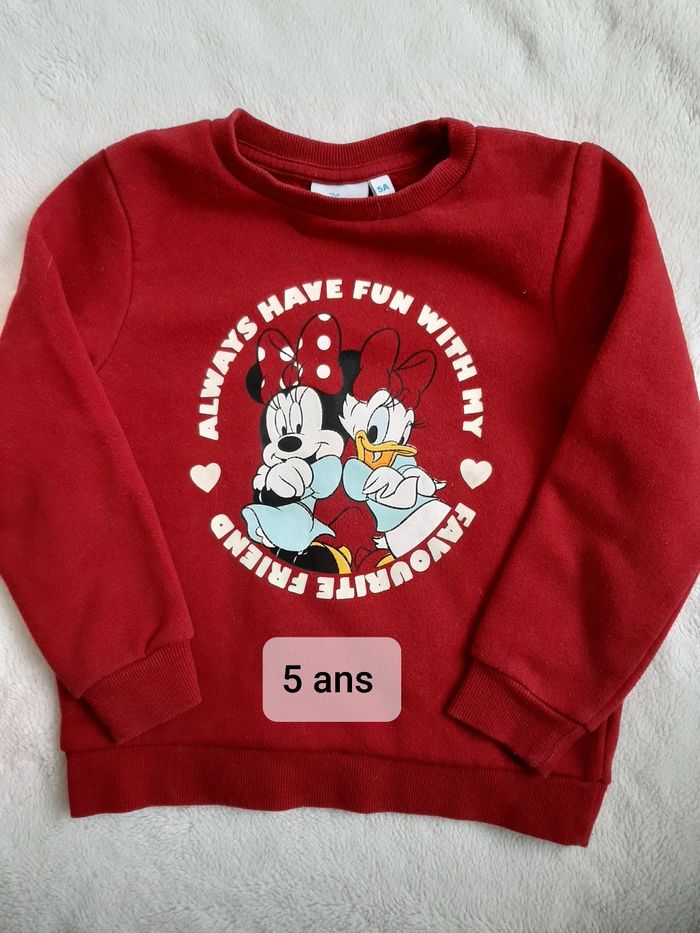 Sweat Disney 5 ans