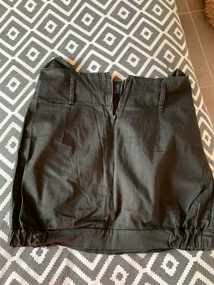 Jupe Noire taille 36/38 - photo numéro 3