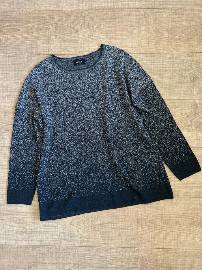 Pull noir et argenté pailleté Only taille L jamais porté - photo numéro 7