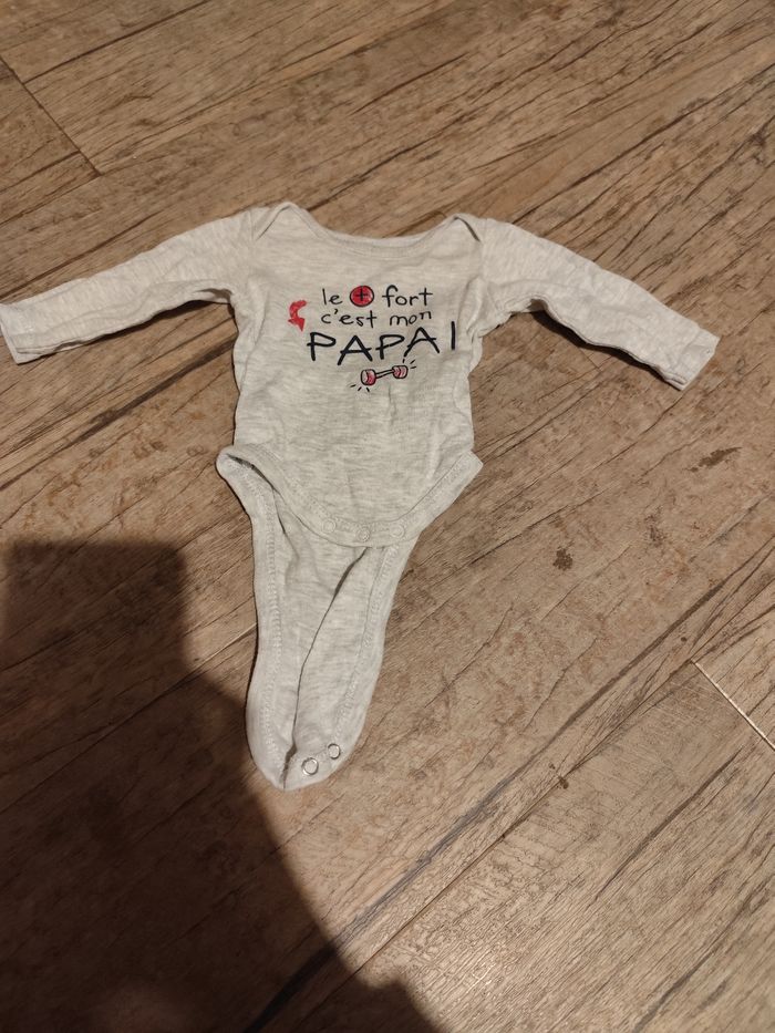 Lot vêtements bébé fille (entre 20 et 25 articles) - photo numéro 7