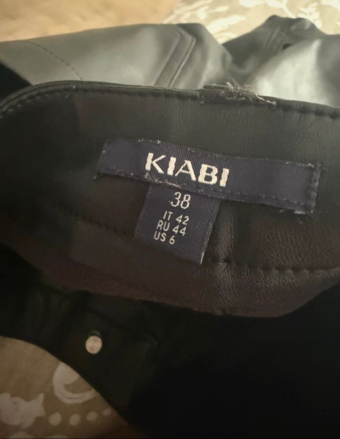 Pantalon simili noir Kiabi - photo numéro 4