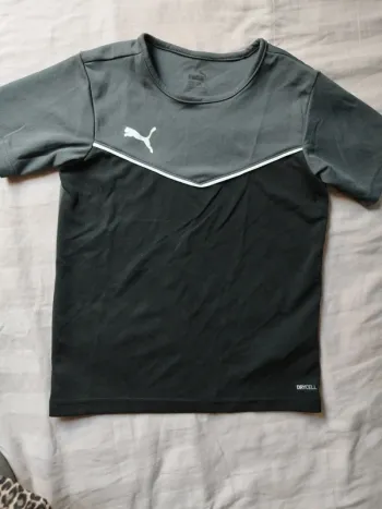 T-shirt sport puma neuf 9/10 ans