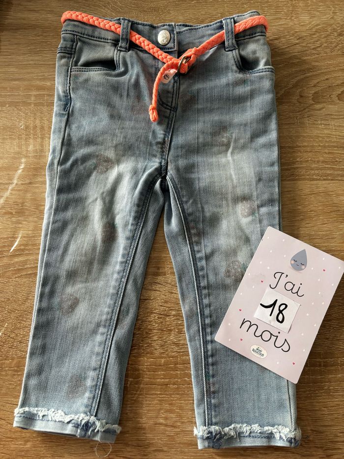 Jean bleu fraise TAPE À L’œil t.18m