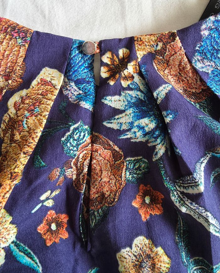 Mango Robe Courte Fluide Fleurie Violet Très bon état XS - photo numéro 4