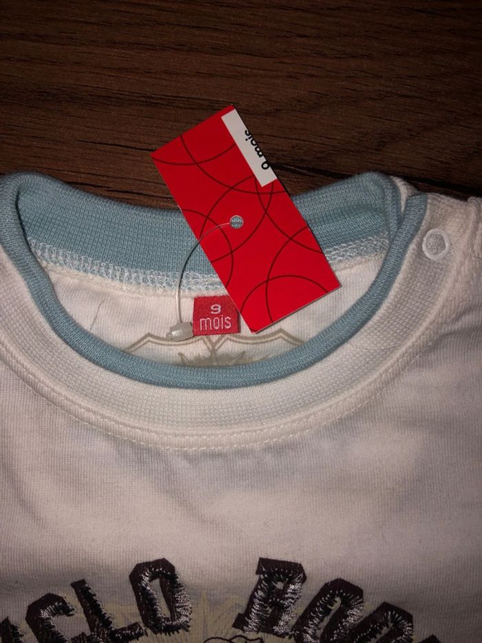 T short garçon 9 mois 🌺 neuf avec étiquette - photo numéro 3