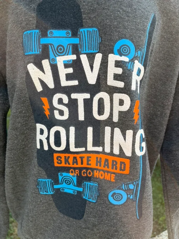 Sweat gris taille 6 ans - photo numéro 4