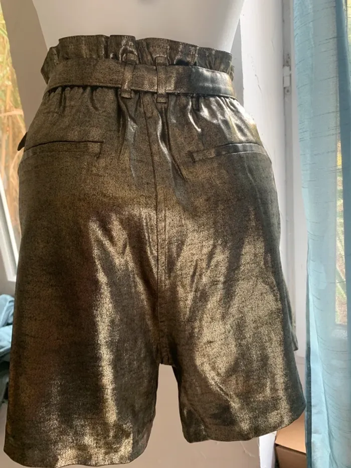 Short more doré taille 38 - photo numéro 6
