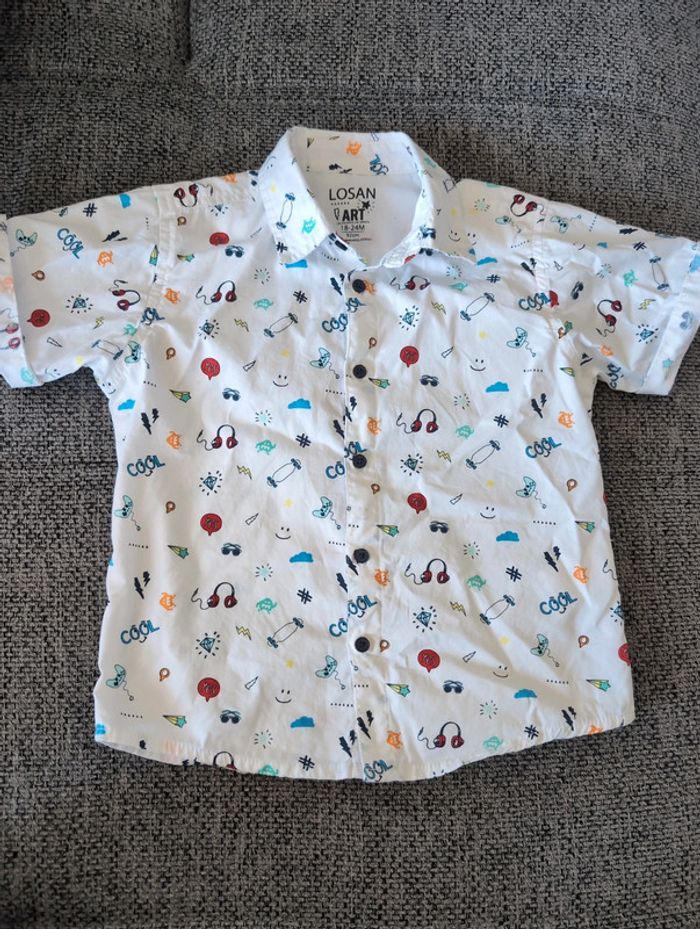 Jolie chemise manches courtes