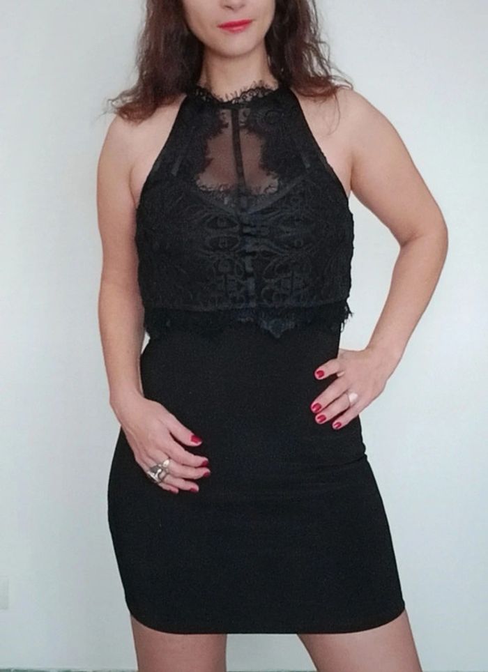 Robe de soirée dentelle et voile taille M/L - photo numéro 2