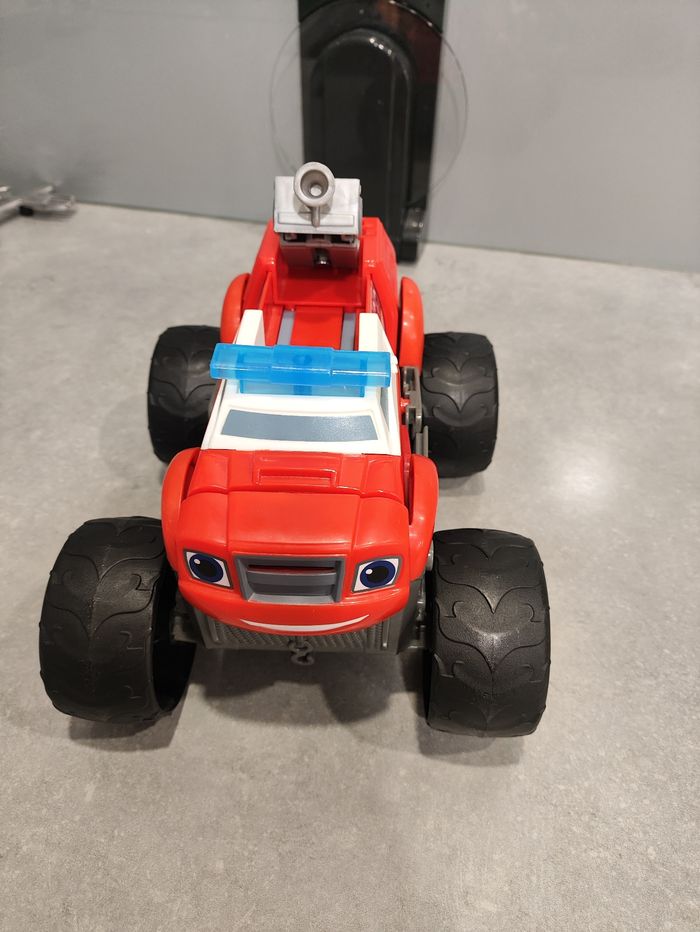 Camion Blaze Pompier transformable Fisher-Price - photo numéro 9