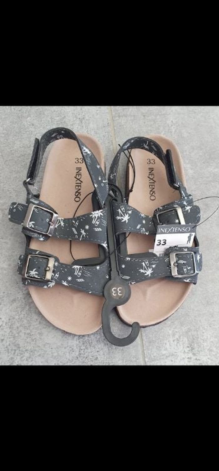 sandale style birk noir/blanche en 33 neuve