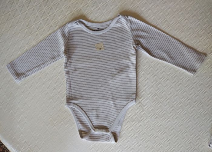 Lot de trois bodies Sergent Major taille 18 mois - photo numéro 5