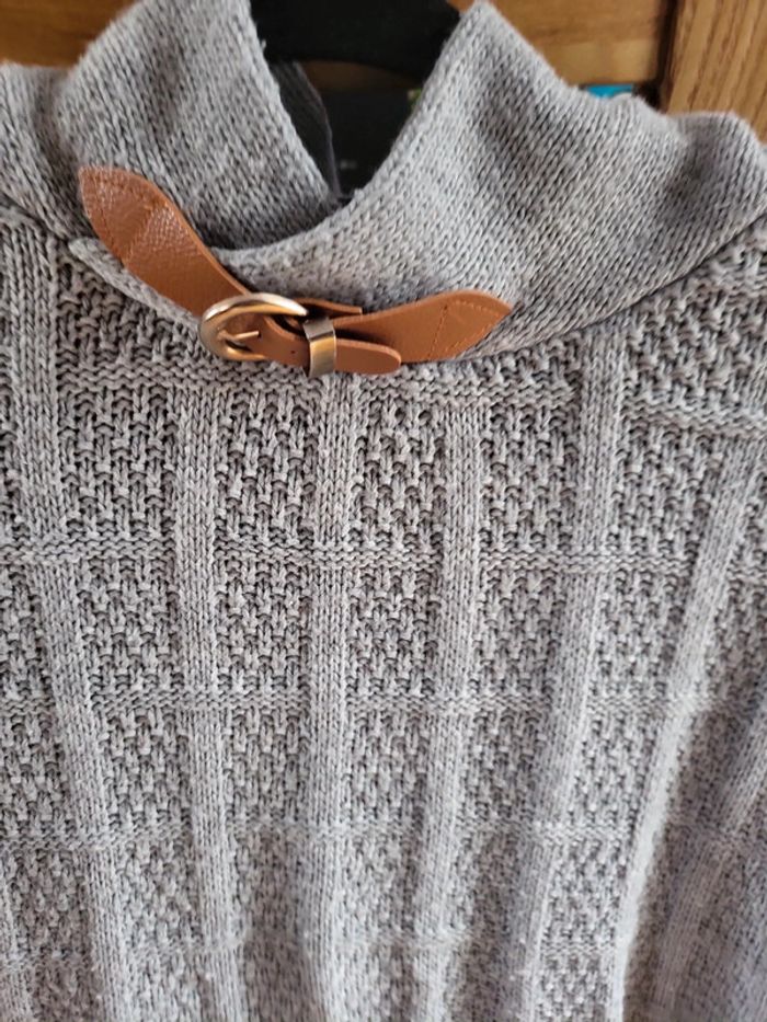 Poncho en laine gris - photo numéro 3
