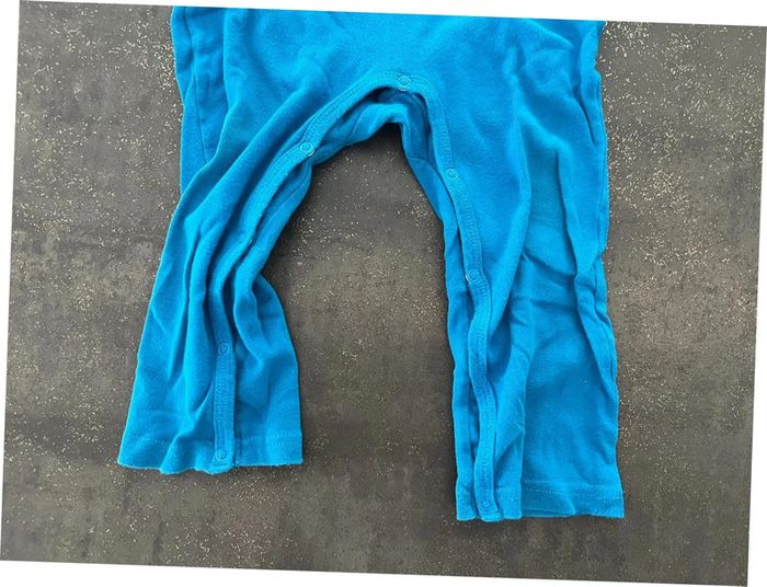 Lot de 2 pyjamas Superman taille 23 mois - photo numéro 3