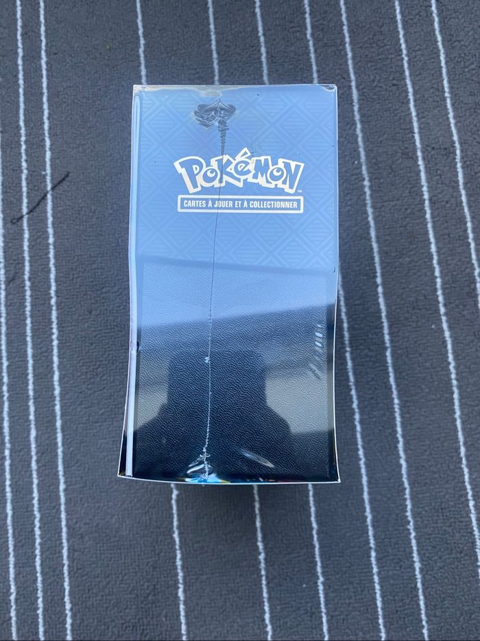 Lot de 2 Etb Pokemon mega evolution donc 1 avec trou et l’autre non - photo numéro 4