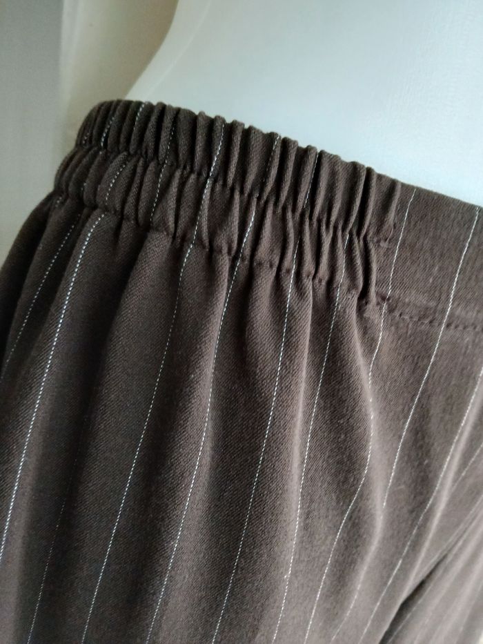 Pantalon rayé T46. - photo numéro 2