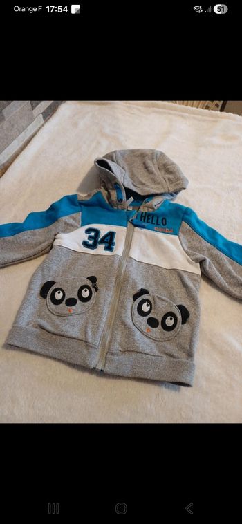 Sweat bébé taille 9 mois