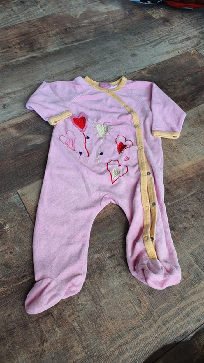 Très beau pyjama doudoussimo 9 mois en très bon état 👌