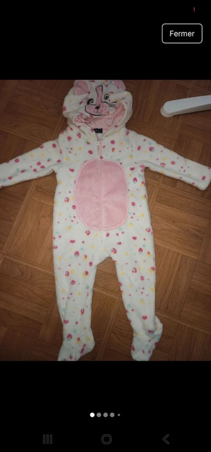 Pyjama avec tête de chat - photo numéro 3