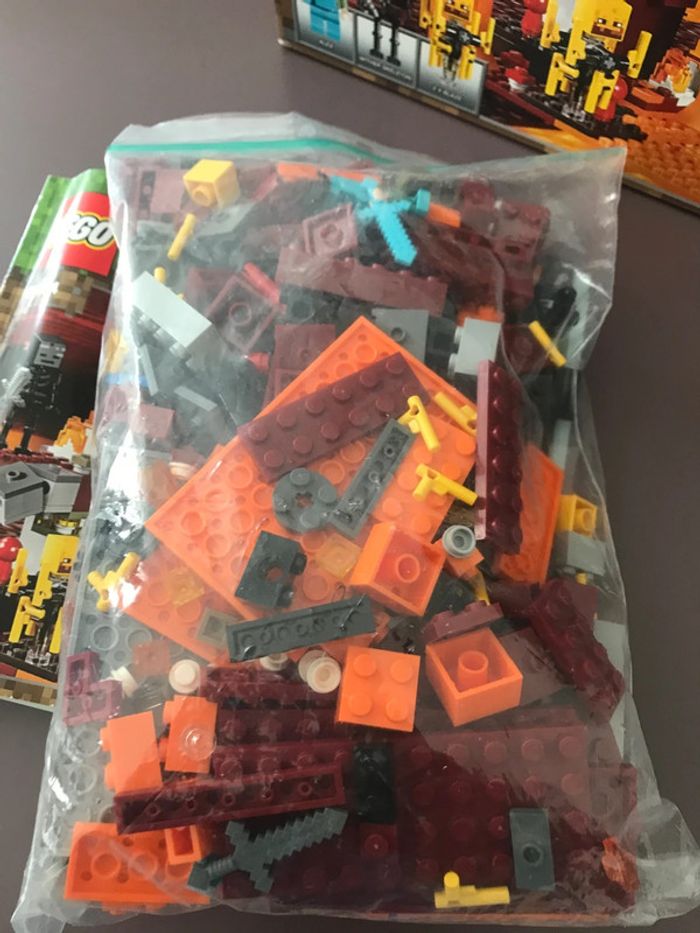 Lego 21154 complet boite notice Minecraft - photo numéro 3