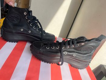 Converse run star hike