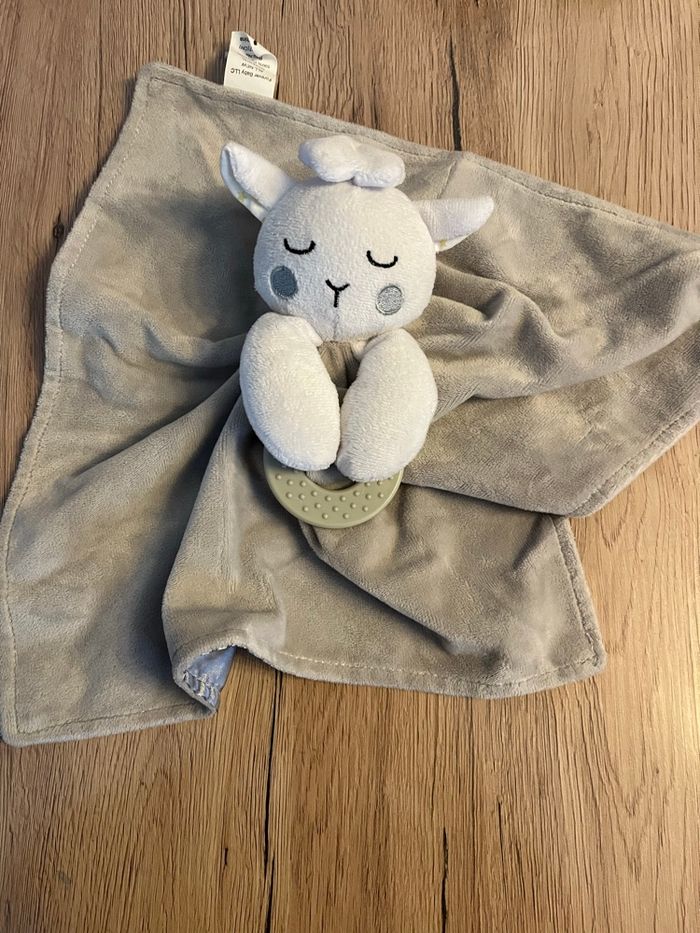 Doudou avec anneau dentaire