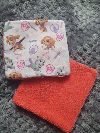 Lot de 10 lingettes neuves motif Pat Patrouille