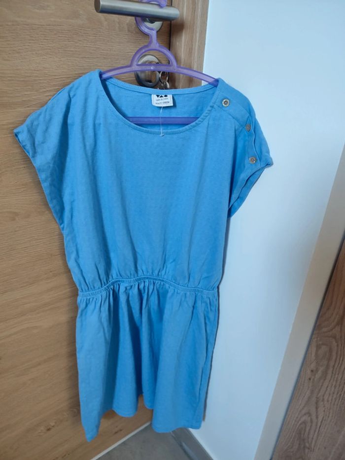 Robe tape à l' oeil neuve 10 ans