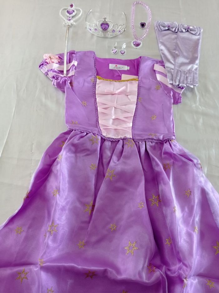 Déguisement robe princesse raiponce violette 6ans - photo numéro 3