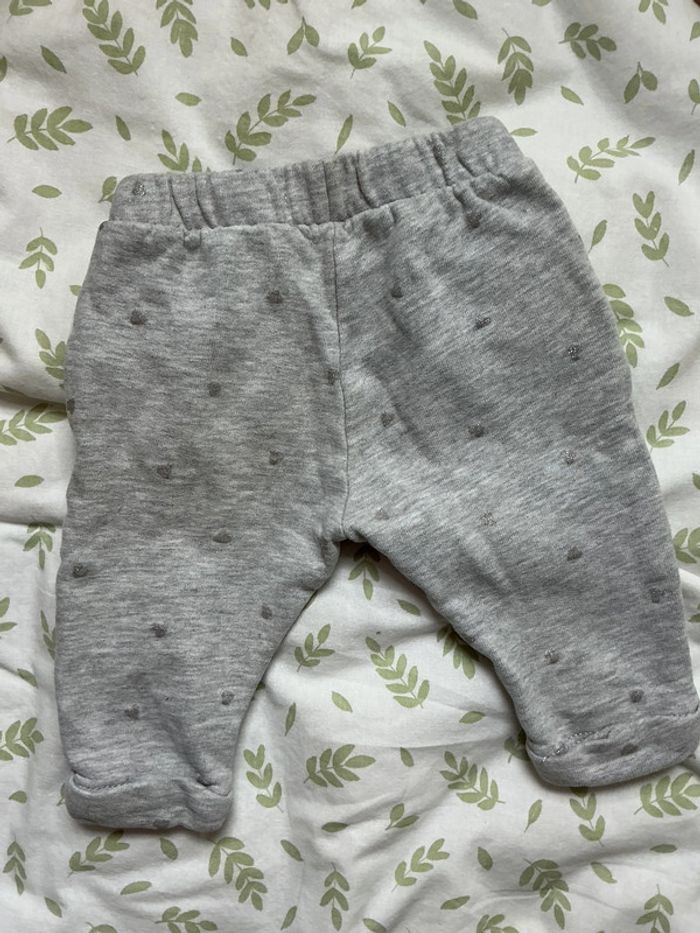 pantalon gris à motifs coeurs à paillettes du pareil au même 3 mois - photo numéro 5