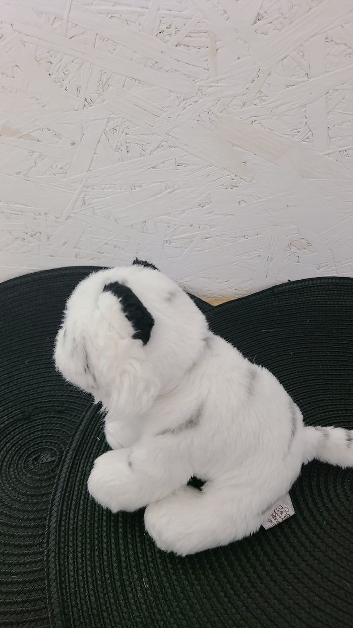 Petite peluche doudou tigre blanc  gros yeux bleus rayé noir  gipsy - photo numéro 3