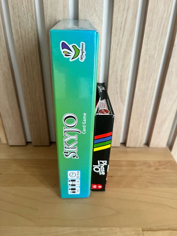 Skyjo et Phase 10 neuf - photo numéro 2