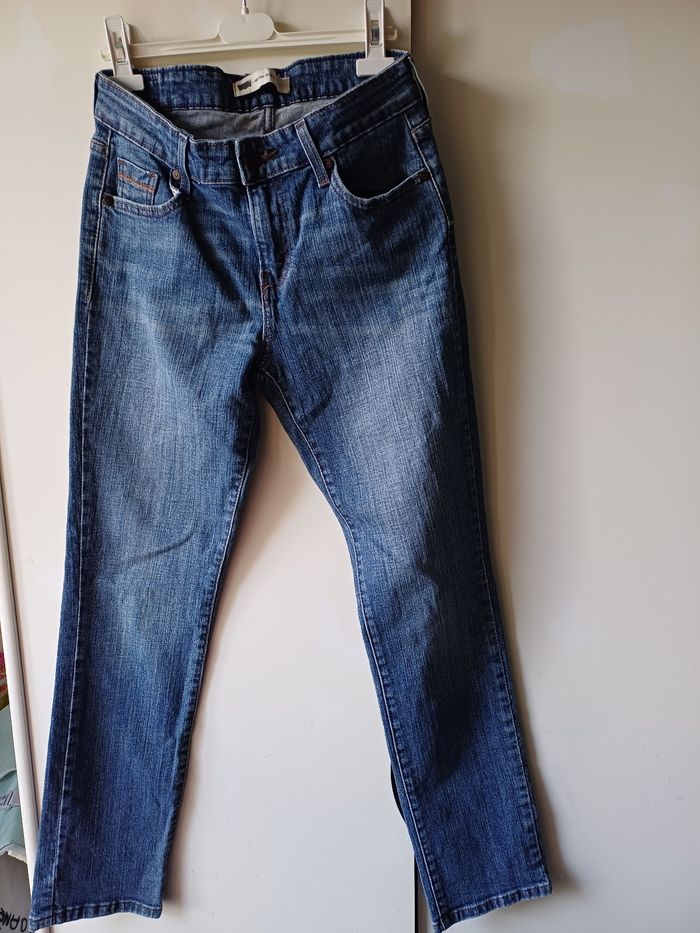 Jeans LEVIS femme neuf sans étiquettes