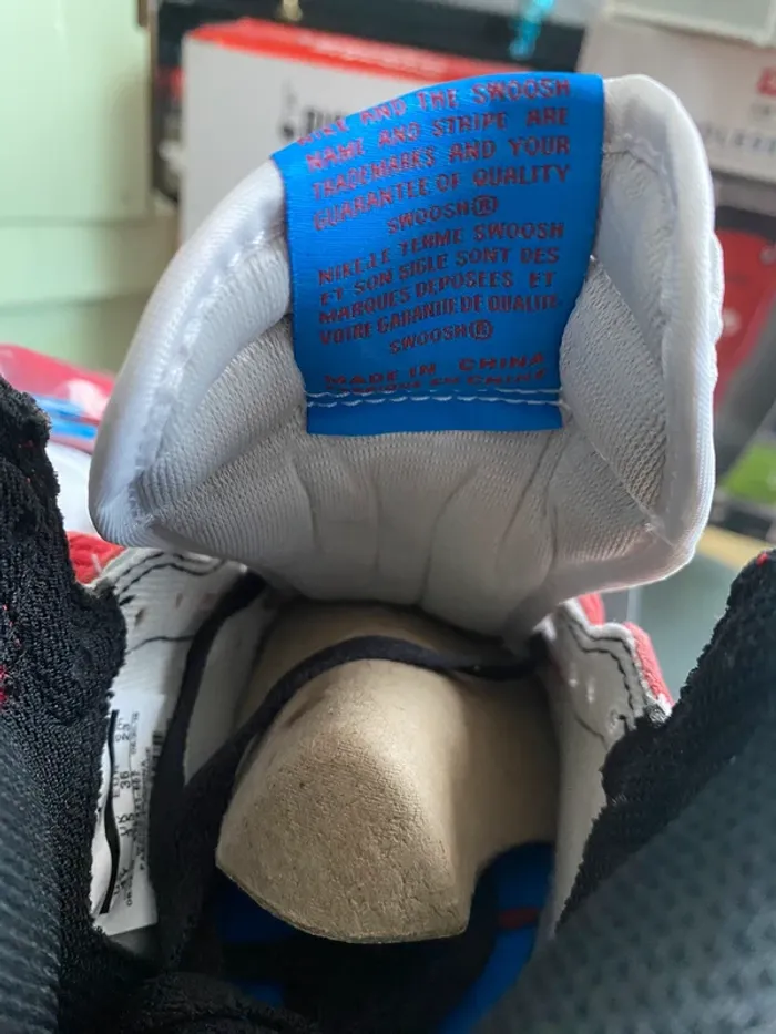 Jordan 1 rétro high spider man 2018 - photo numéro 10