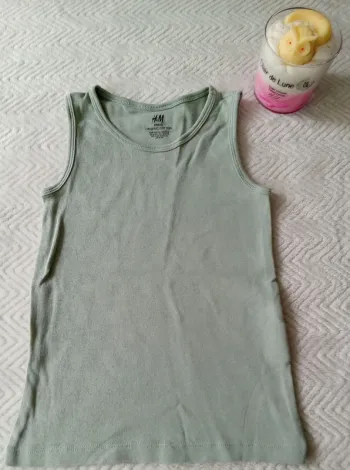 T-shirt garçon ⭐ très bon état ⭐ Taille 6 ans ⭐ H&M