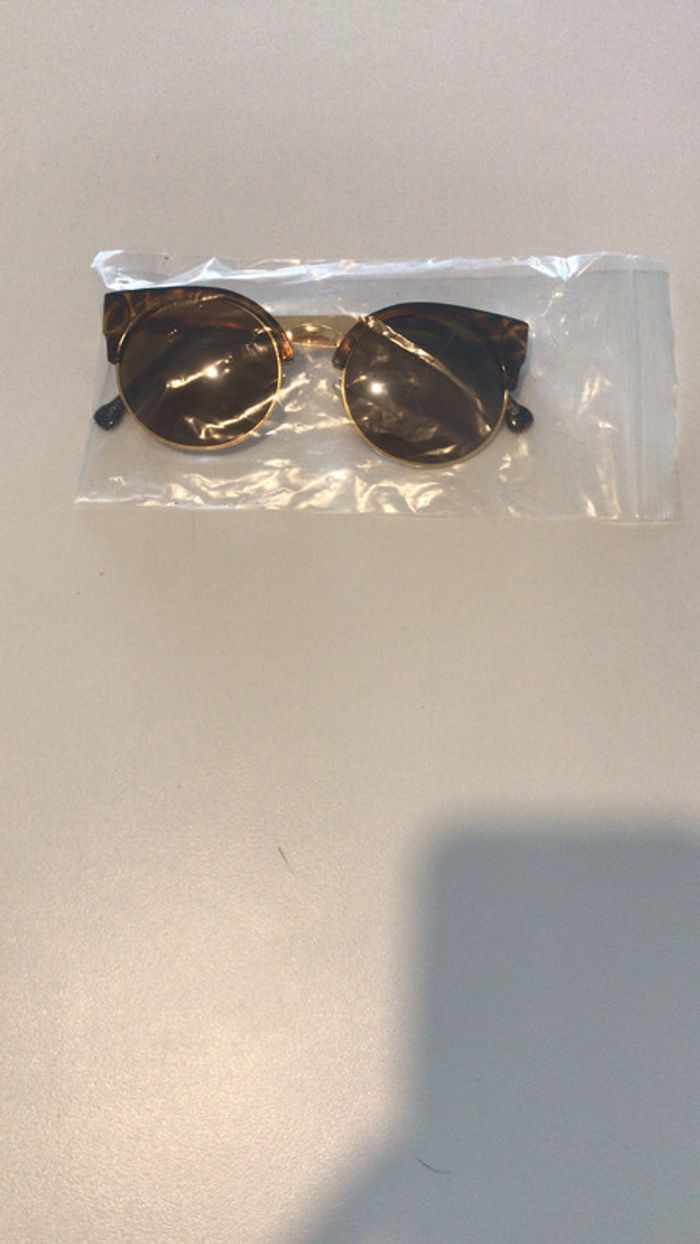 belle paire de lunette de soleil femme - photo numéro 5