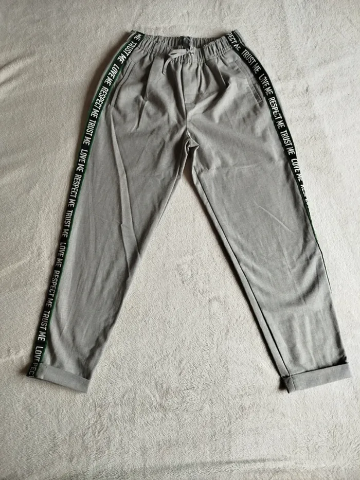 Pantalon gris femme 7/8 Chino Bershka taille S - photo numéro 2