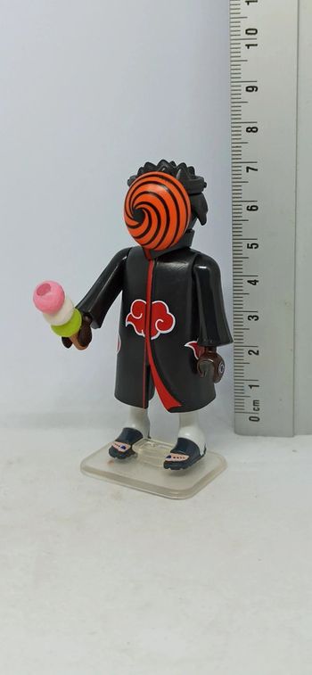 Homme avec masque rouge et noir playmobil