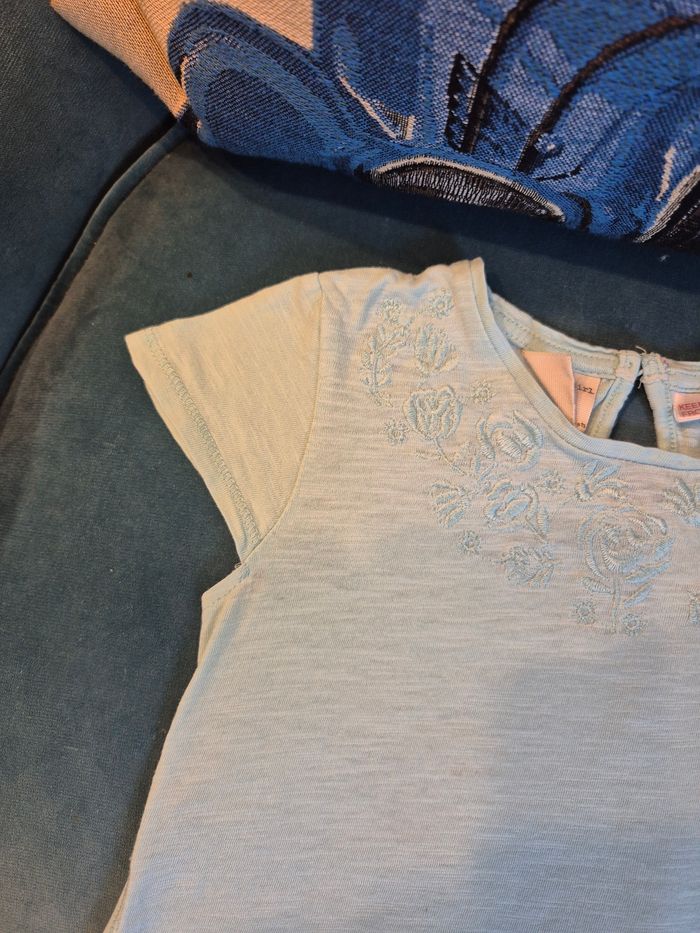 Tee-shirt Zara Babygirl t. 2/3 ans bleu clair - photo numéro 3