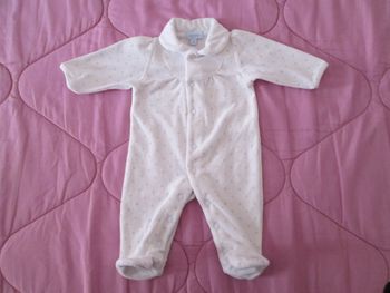 1  Pyjama blanc à étoiles