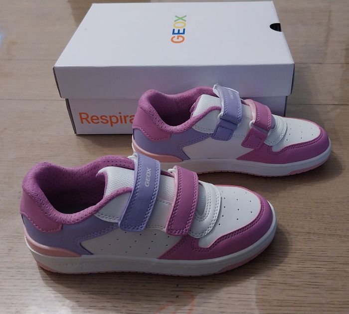 Baskets fille pointure 32 neuves - photo numéro 2