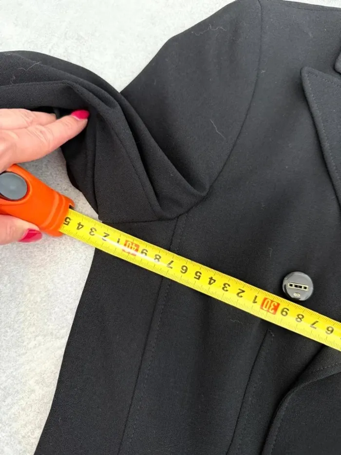 Magnifique veste Blazer Escada en laine femme noir taille 34 comme neuf - photo numéro 10