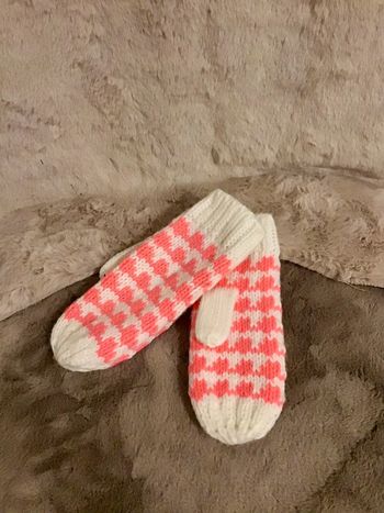 Paire de moufles blanche et rose fluo taille 7/8 (1223)