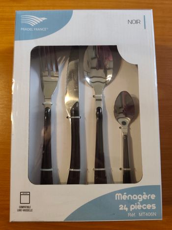 Ménagère noire Pradel 24 pièces neuve