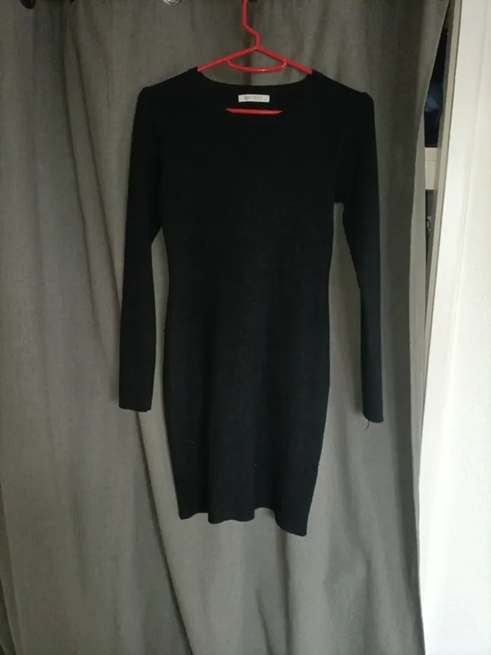 Robe moulante maille noire - photo numéro 4