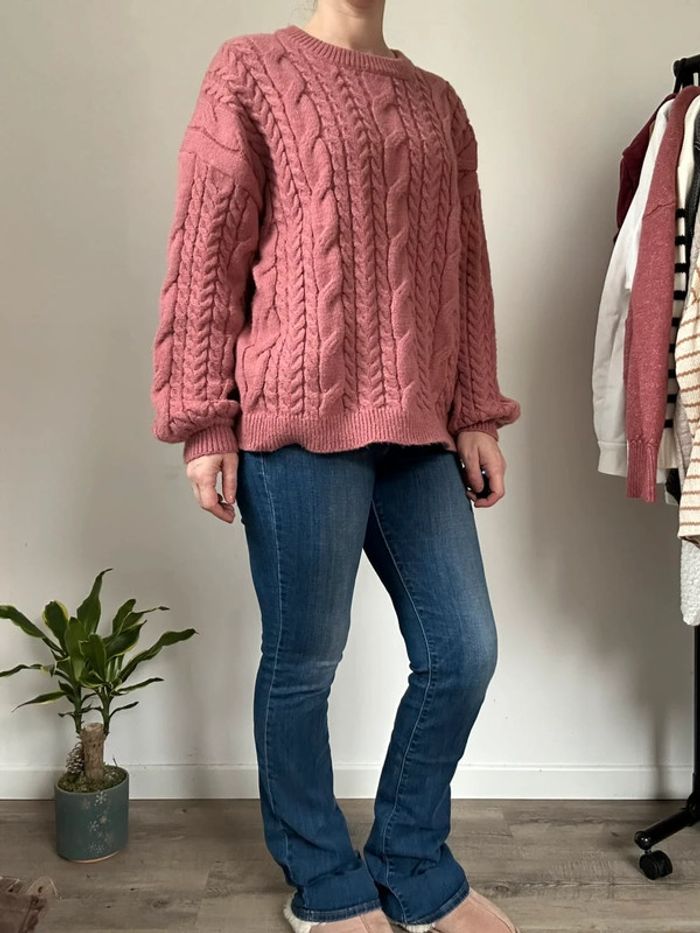 Pull torsadé vieux rose New Collection – Doux et cosy, taille unique (36-42), très bon état 💖 - photo numéro 3